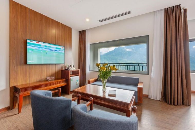 Deluxe Double Mountain View